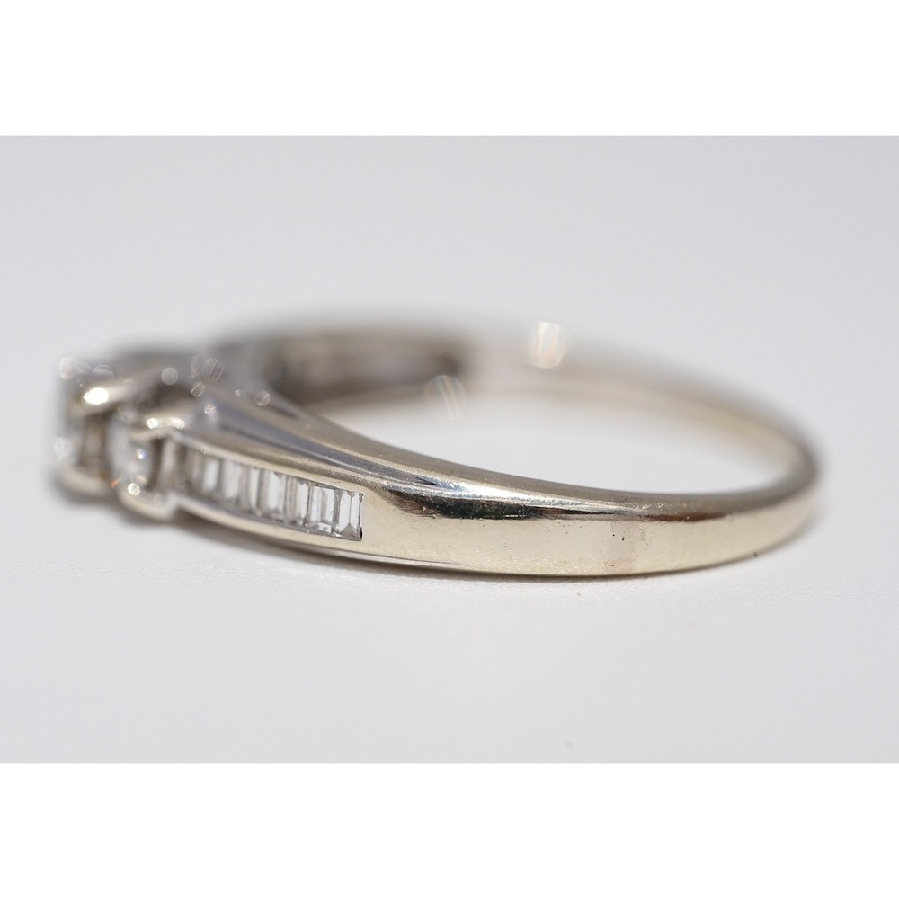 Vintage 14k Solid White Gold Natural Round Bagutte Diamond Ring - Size 8 3.1g - Picture 9 of 12